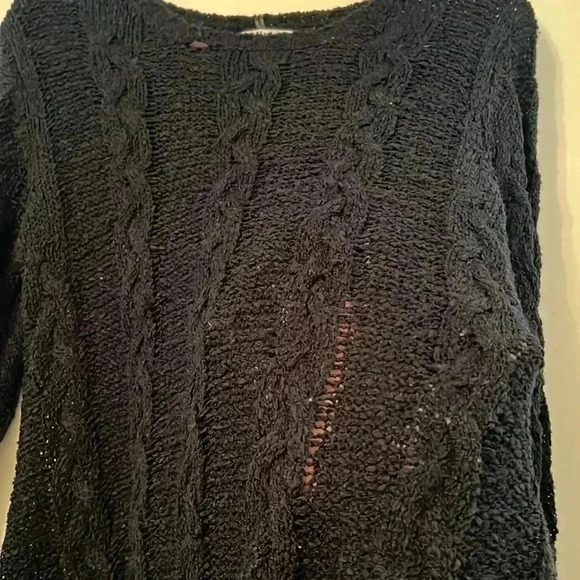 MIRACLE M/L black crochet/knit boho top! (Need cami or bralette under) - Picture 3 of 3